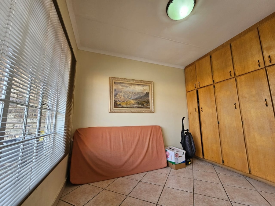 4 Bedroom Property for Sale in Van Der Hoff Park North West
